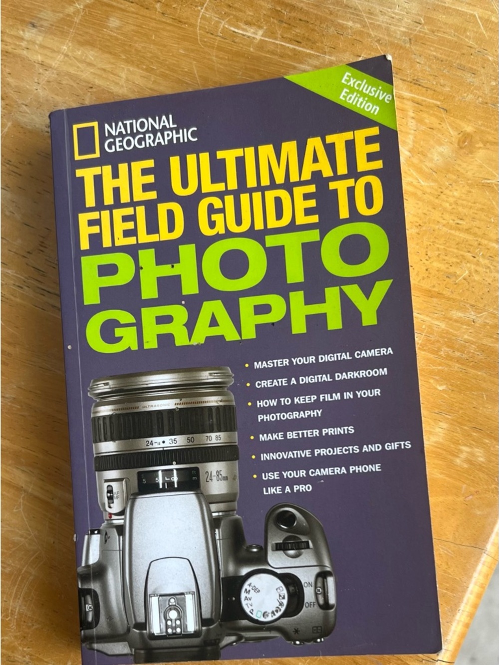 National Geographic Photography Field Guide Book NWOT